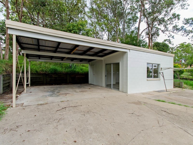 17 Ipswich Street, Riverview QLD 4303