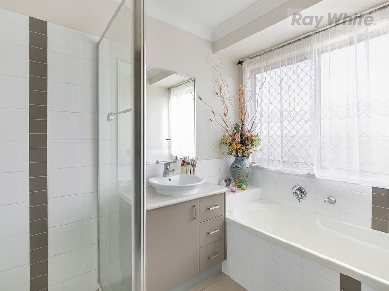 4 Agnes Place, Redbank Plains QLD 4301