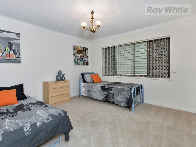 9 Heysen Court, Collingwood Park QLD 4301
