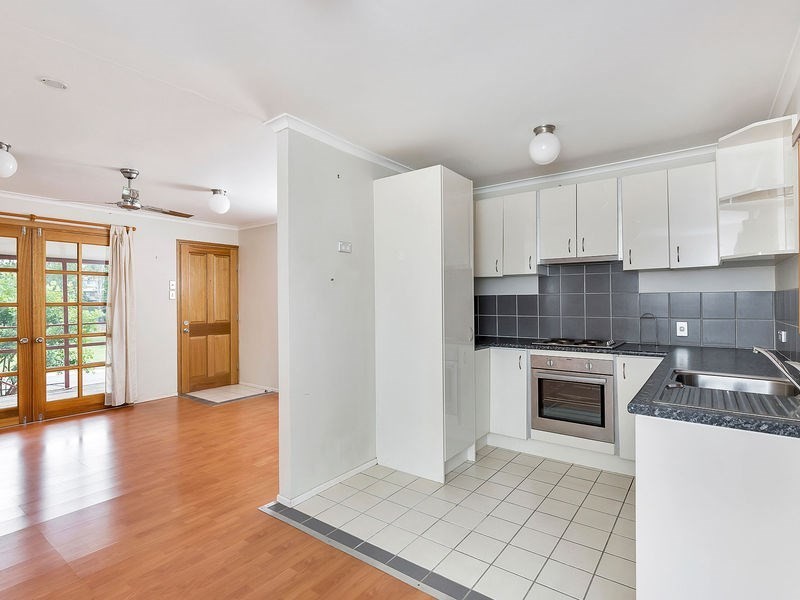 8 Carol Street, Redbank Plains QLD 4301