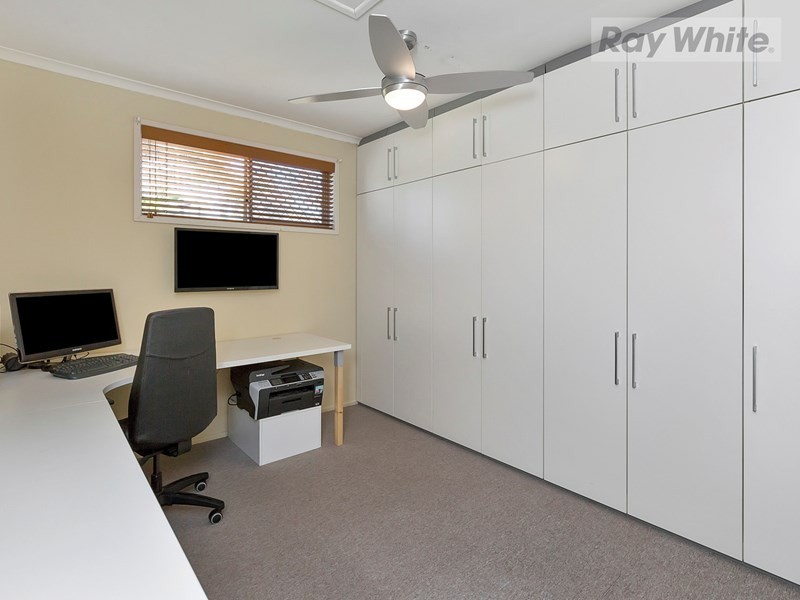 1 Pitman Court, Camira QLD 4300