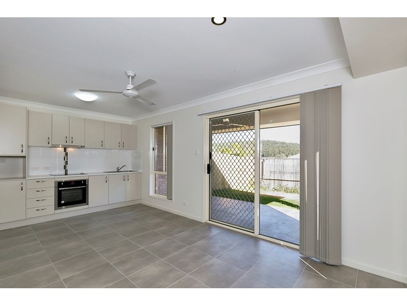 2/120 Alawoona Street, Redbank Plains QLD 4301