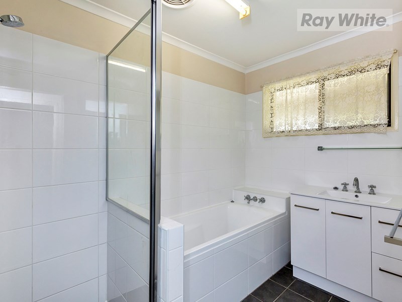 40 Kanangra Street, Redbank Plains QLD 4301