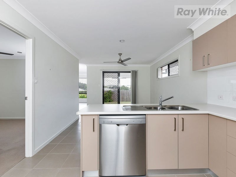 9 Huxley Street, Redbank Plains QLD 4301