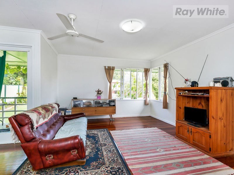 11 Dorricott Crescent, Goodna QLD 4300