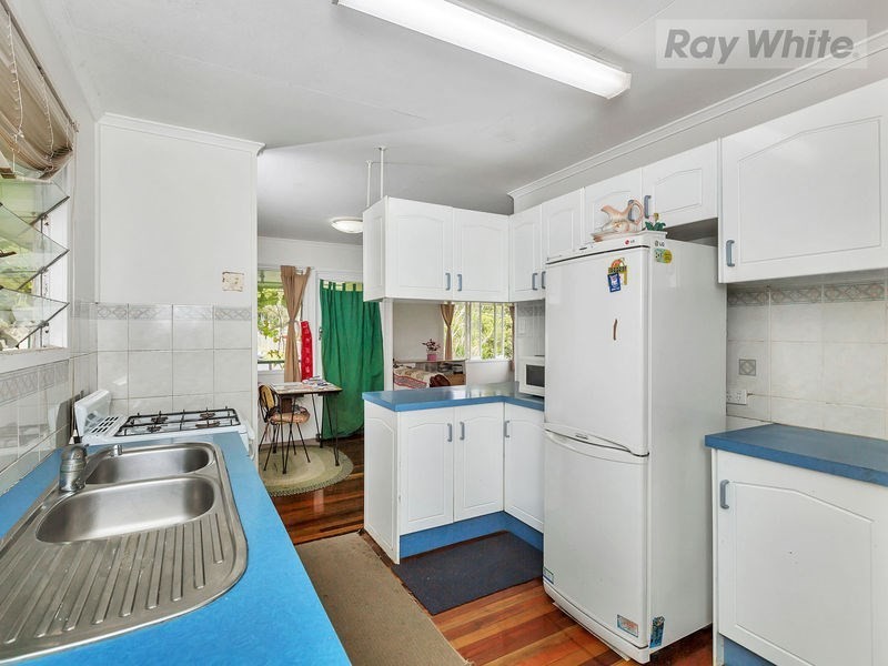 11 Dorricott Crescent, Goodna QLD 4300
