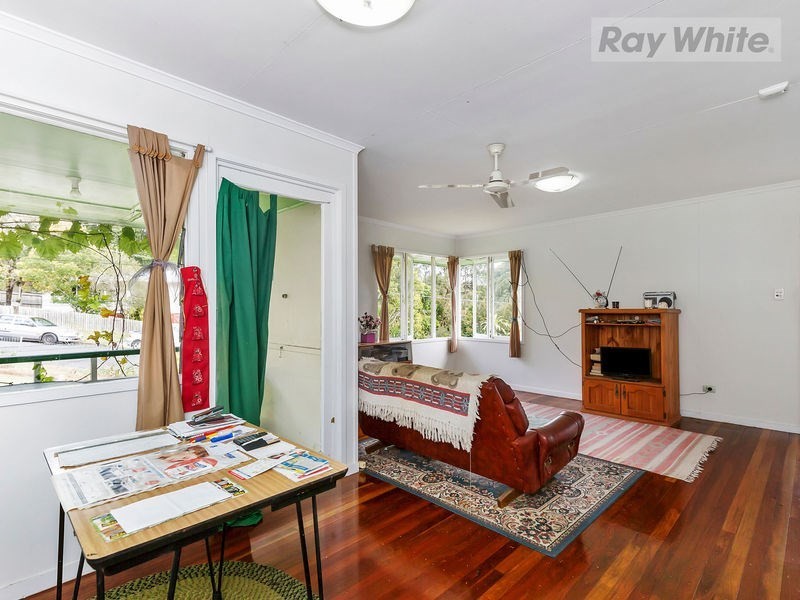 11 Dorricott Crescent, Goodna QLD 4300