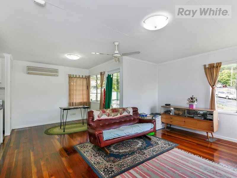11 Dorricott Crescent, Goodna QLD 4300