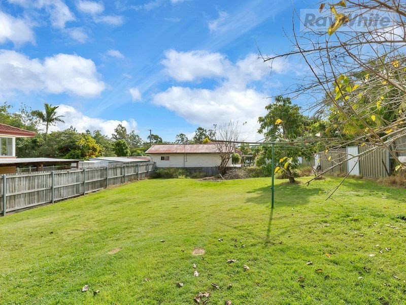 11 Dorricott Crescent, Goodna QLD 4300