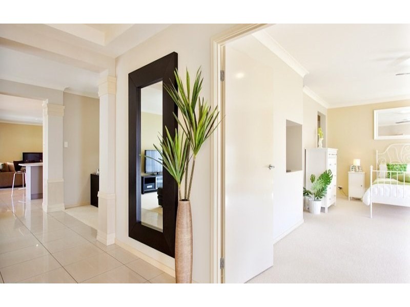 8 Moonbeam Street, Springfield Lakes QLD 4300