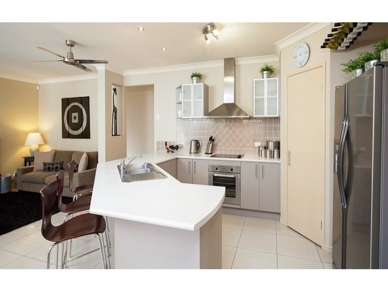 8 Moonbeam Street, Springfield Lakes QLD 4300