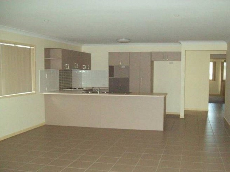 24 Heathwood Place, Collingwood Park QLD 4301