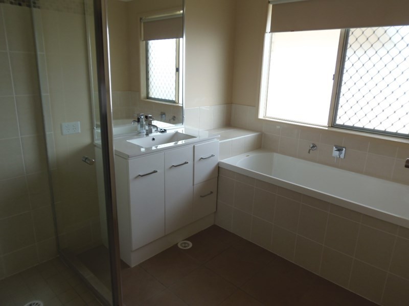 43 Davies Street, Goodna QLD 4300