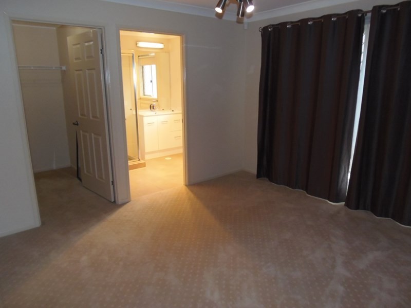 43 Davies Street, Goodna QLD 4300