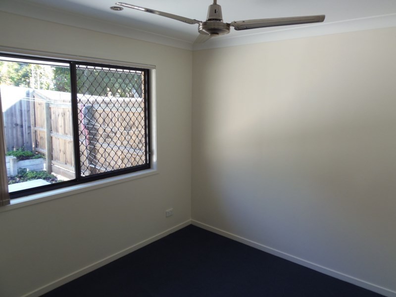 2/21a Willow Road, Redbank Plains QLD 4301