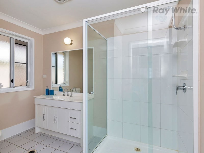 6 McCormack Court, Collingwood Park QLD 4301