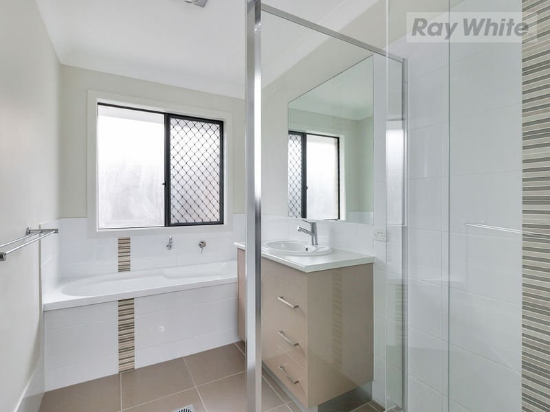 9 Huxley Street, Redbank Plains QLD 4301