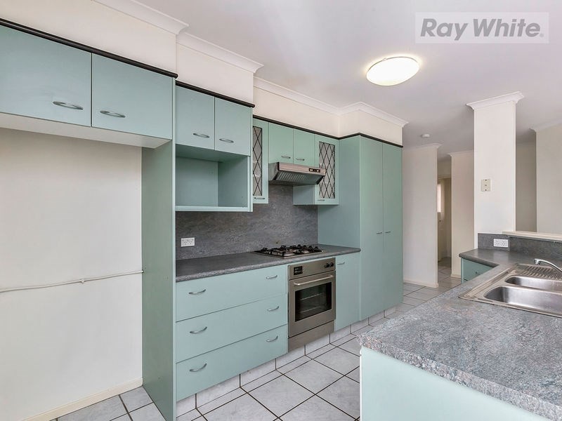 33 Knight Street, Redbank Plains QLD 4301