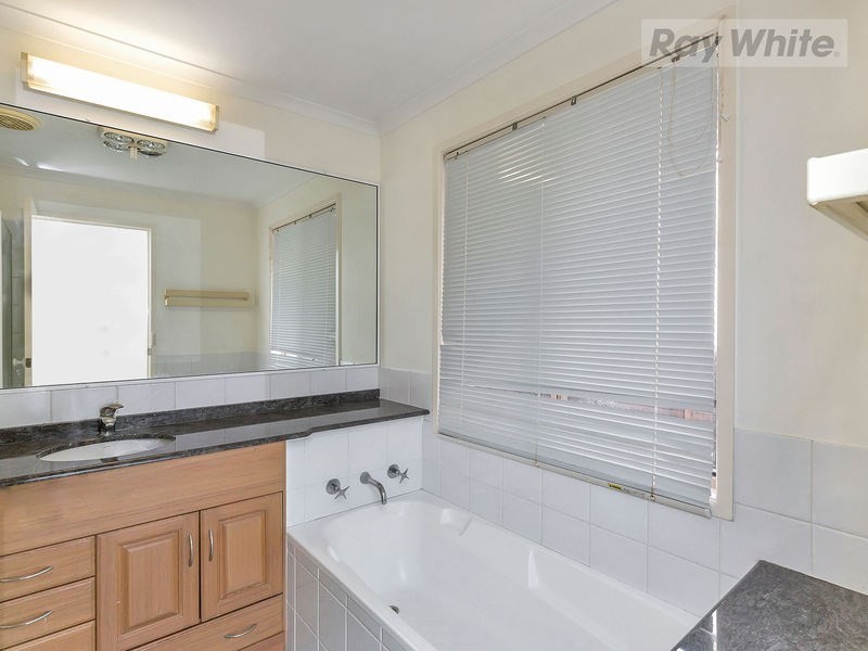 33 Knight Street, Redbank Plains QLD 4301