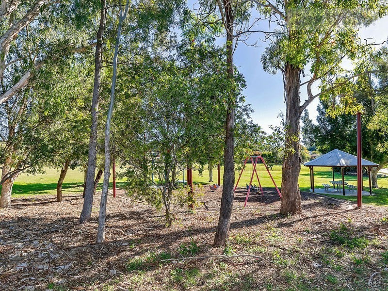 33 Knight Street, Redbank Plains QLD 4301