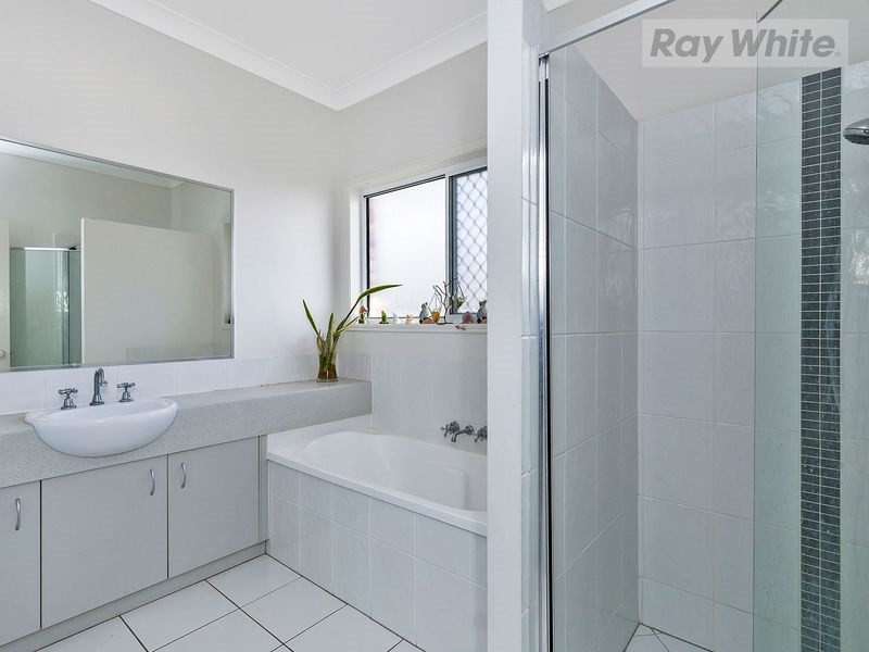 3 Williamson Place, Redbank Plains QLD 4301