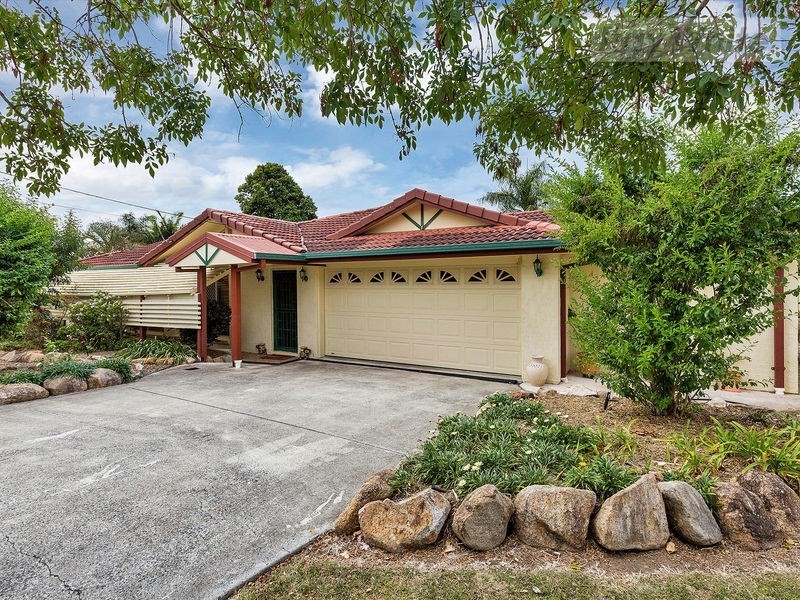 6 Wentworth Court, Redbank Plains QLD 4301