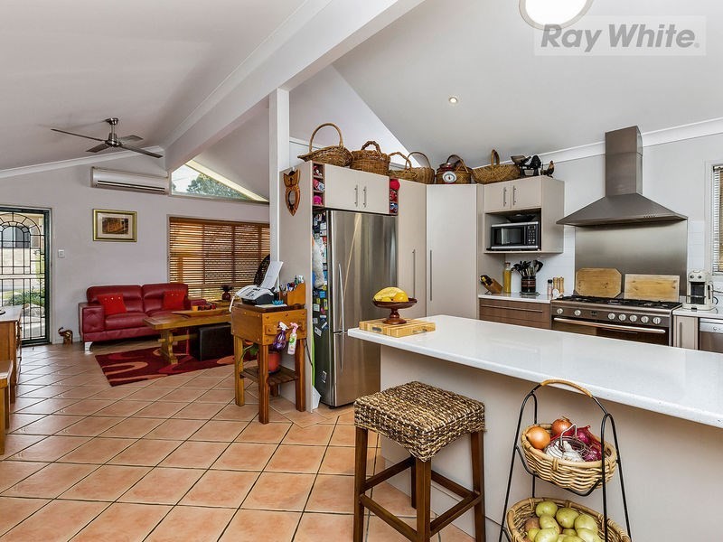 6 Wentworth Court, Redbank Plains QLD 4301