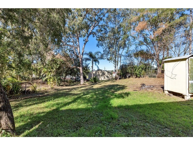 14 Caroline Street, Riverview QLD 4303