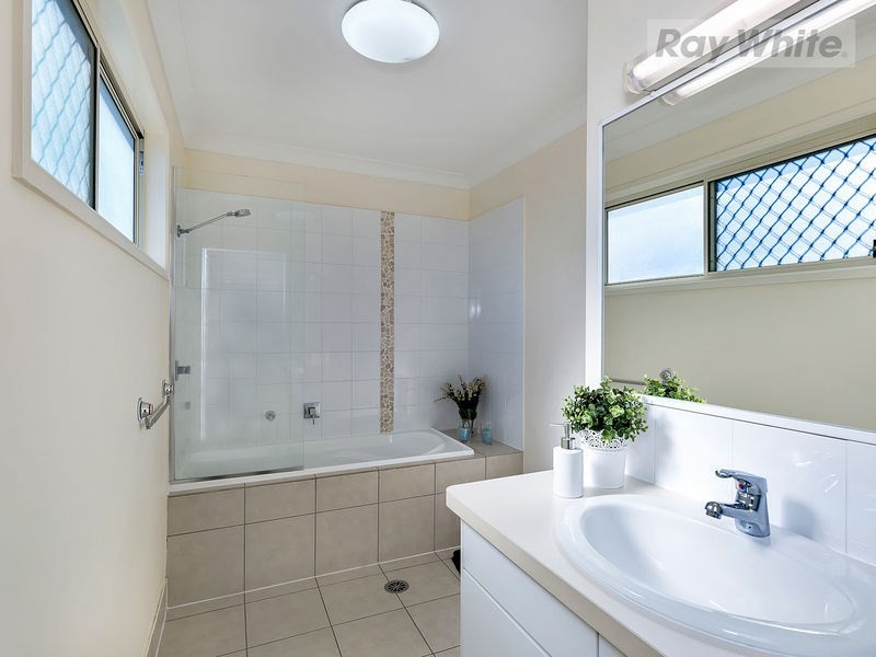 2/138 marlborough Street, Bellbird Park QLD 4300