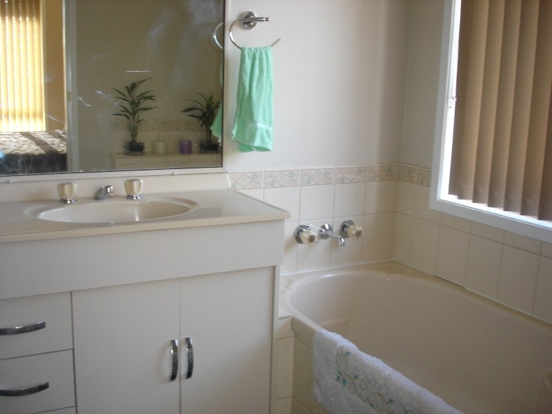 4 Jenkins Court, Goodna QLD 4300