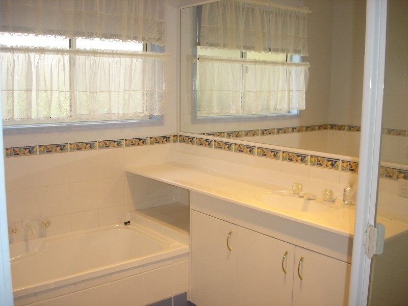 17 Elkhorn Street, Bellbird Park QLD 4300