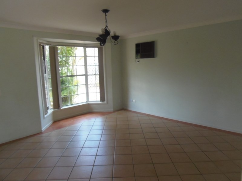 2/236 Redbank Plains Road, Bellbird Park QLD 4300