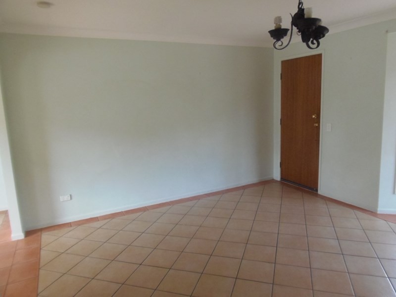 2/236 Redbank Plains Road, Bellbird Park QLD 4300