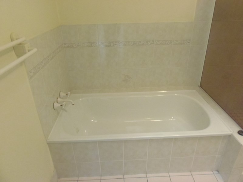 3/236 Redbank Plains Road, Bellbird Park QLD 4300