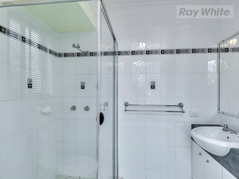 1 McCubbin Court, Goodna QLD 4300