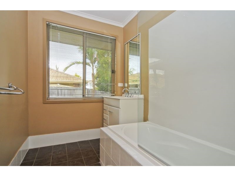 14 Scullin Street, Collingwood Park QLD 4301