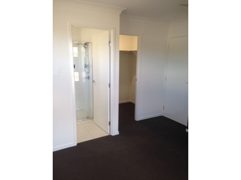 2 Wren Street, Redbank Plains QLD 4301