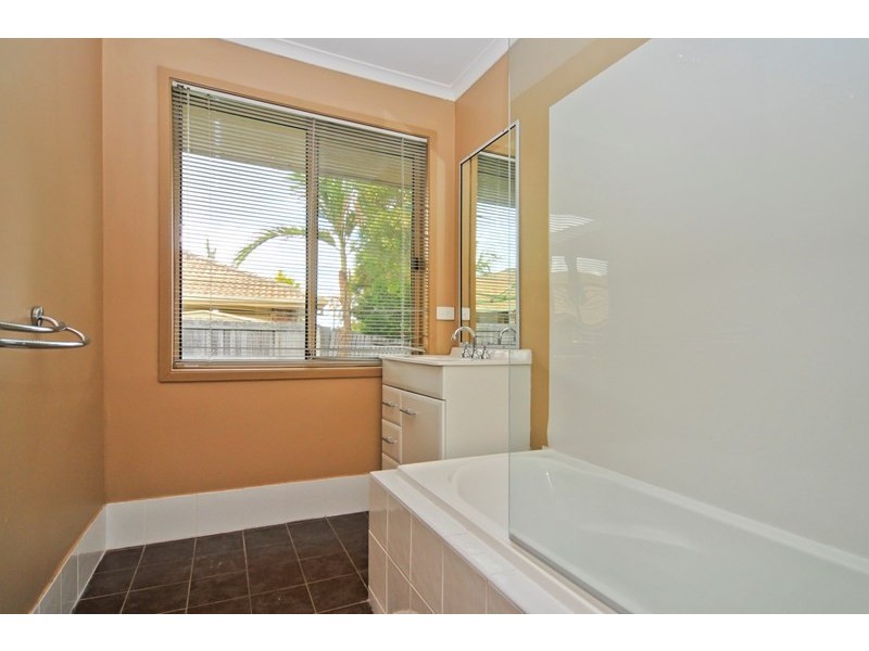 14 Scullin Street, Collingwood Park QLD 4301