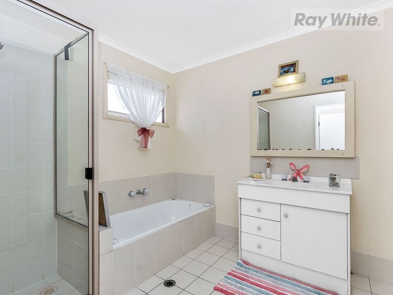 8 Theodore Court, Collingwood Park QLD 4301