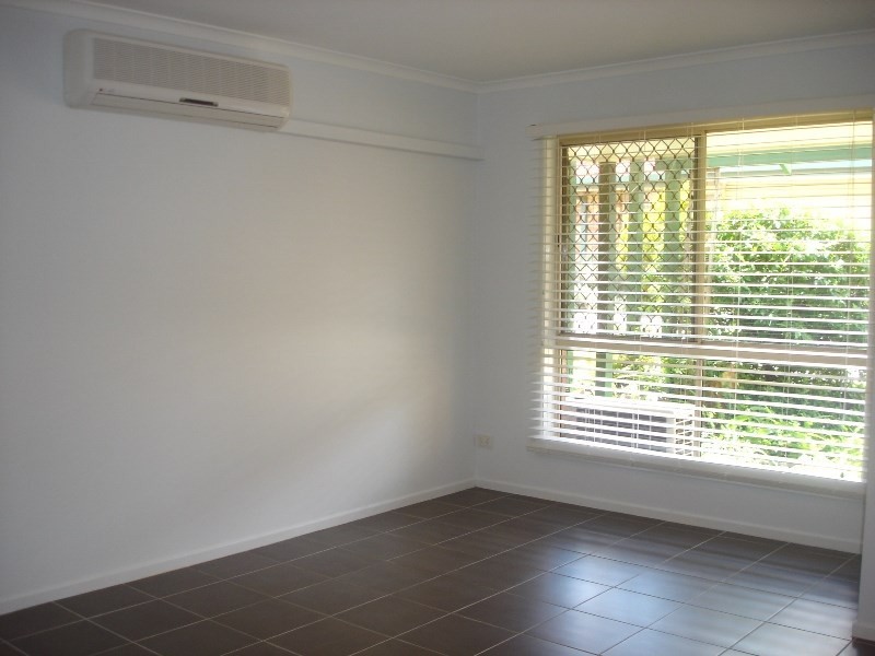 4/20 Henty Drive, Redbank Plains QLD 4301