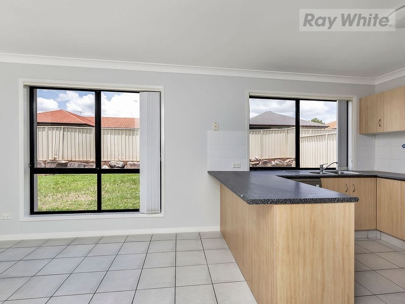 8 Amie Place, Raceview QLD 4305