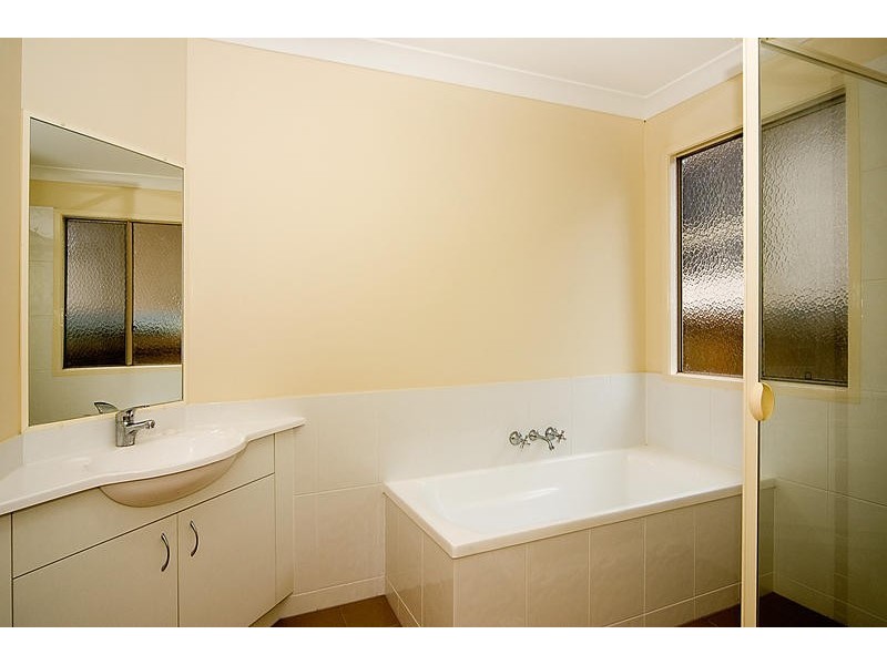 9 Heathwood Place, Collingwood Park QLD 4301