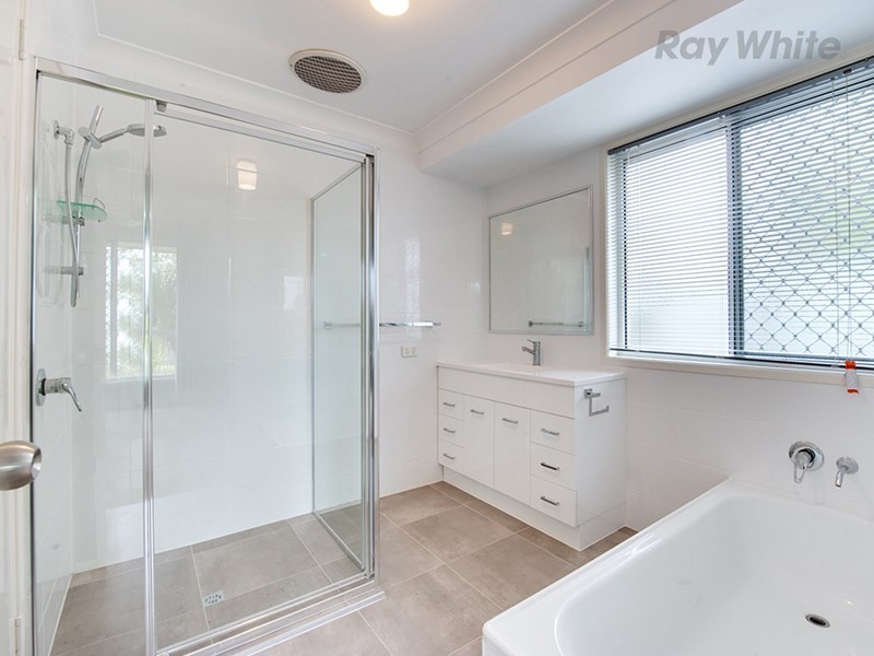 5 Figtree Lane, Redbank Plains QLD 4301