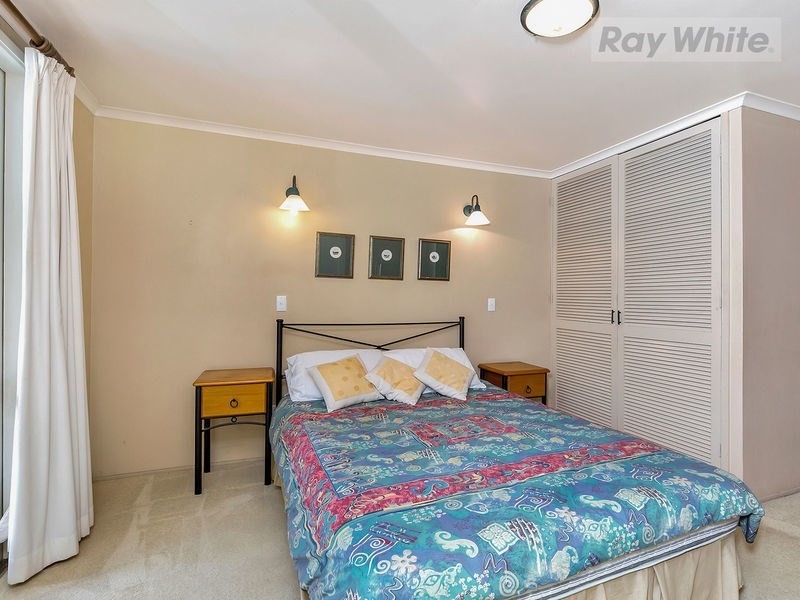 7 Woodlands Avenue, Camira QLD 4300