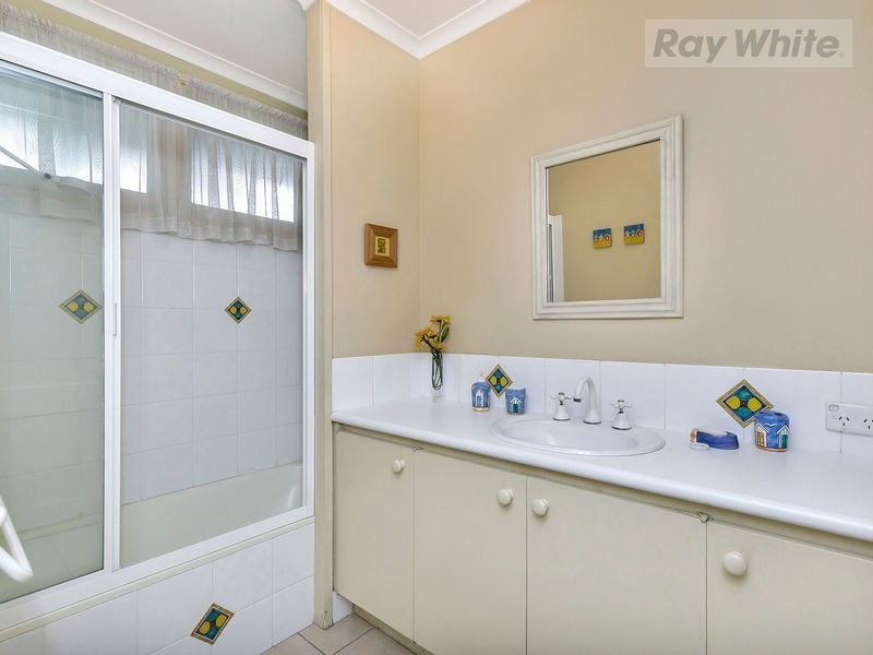 7 Woodlands Avenue, Camira QLD 4300