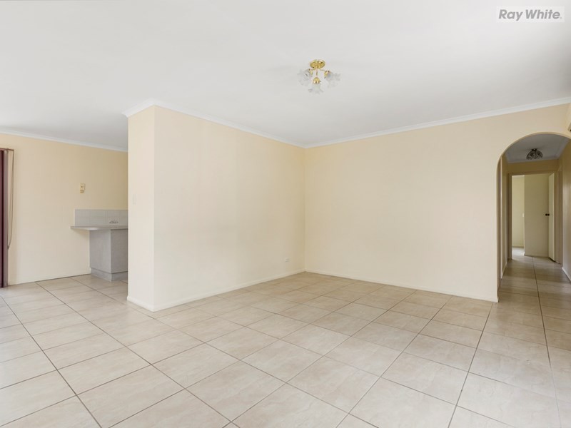 252 Henty Drive, Redbank Plains QLD 4301