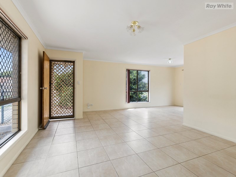 252 Henty Drive, Redbank Plains QLD 4301