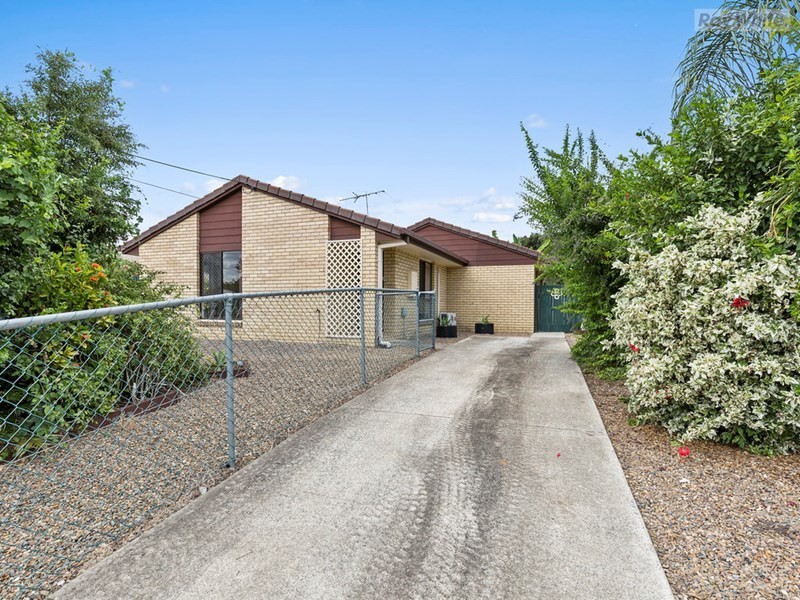 252 Henty Drive, Redbank Plains QLD 4301
