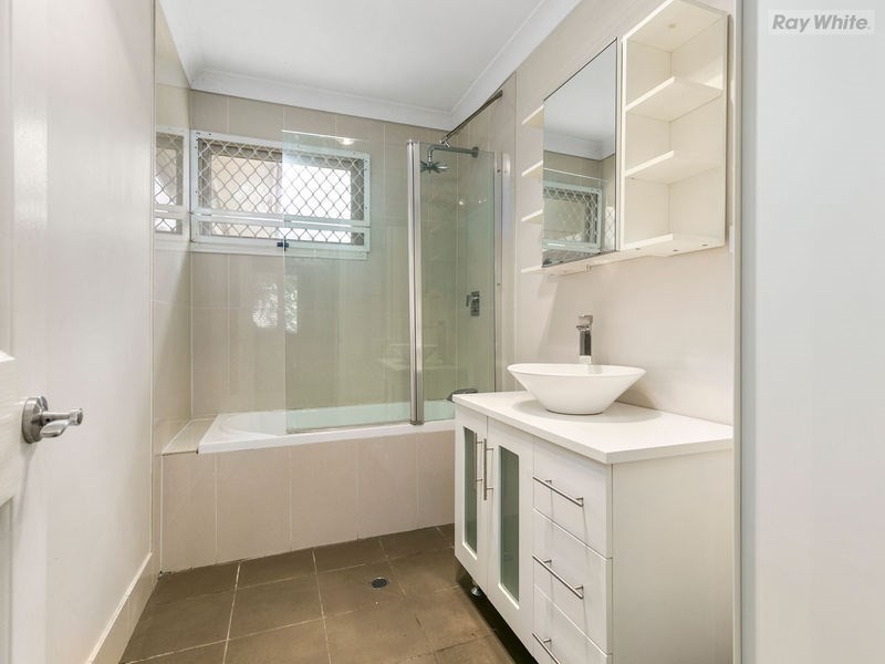 2 Lowe Street, Goodna QLD 4300