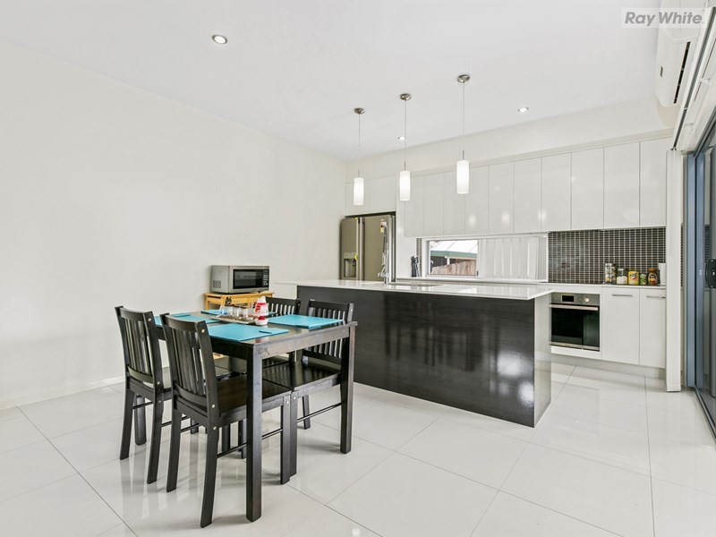 4 Willow Rd West, Redbank Plains QLD 4301